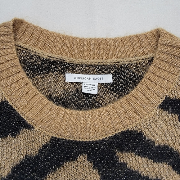 American Eagle Sweater Tan Black Tiger Animal Print Fuzzy Wool Blend Cropped XS - Picture 5 of 13